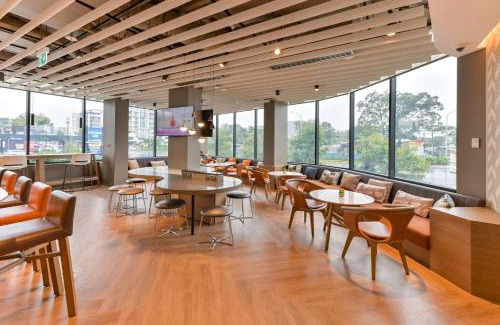 Mascot Hotel | Holiday Inn Express Sydney Airport by IHG