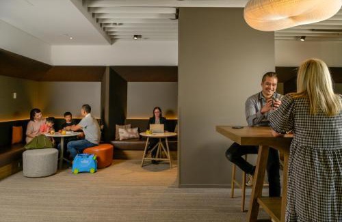 Mascot Hotel | Holiday Inn Express Sydney Airport by IHG