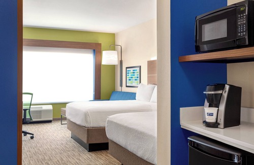 Pflugerville Hotel | Holiday Inn Express & Suites Austin North - Pflugerville by IHG