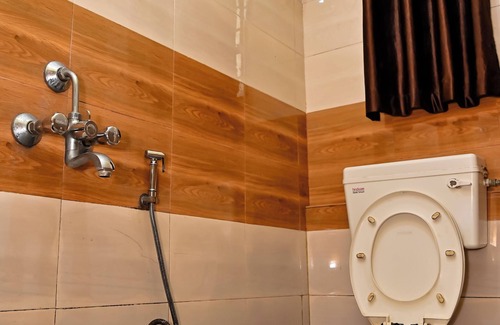 Sualkuchi House | Holiday Inn Guest House