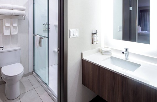 Hinton Hotel | Holiday Inn Hinton by IHG