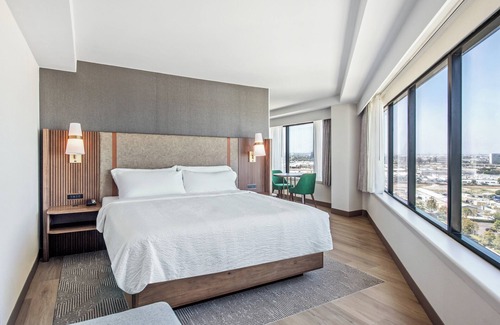 Harbor Gateway South Hotel | Holiday Inn Los Angeles Gateway - Torrance by IHG