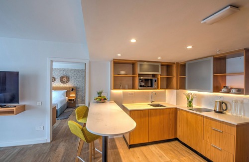 Cathedral Hill Hotel | Holiday Inn Lusaka by IHG