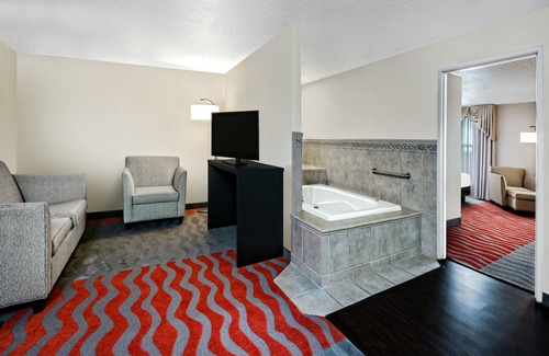 College Station Hotel | Holiday Inn & Suites College Station - Aggieland by IHG