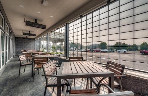South End Hotel | Holiday Inn Tacoma Mall by IHG