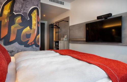 Lichtenberg Hotel | Holiday Inn - the niu, Hide Berlin Friedrichshain by IHG