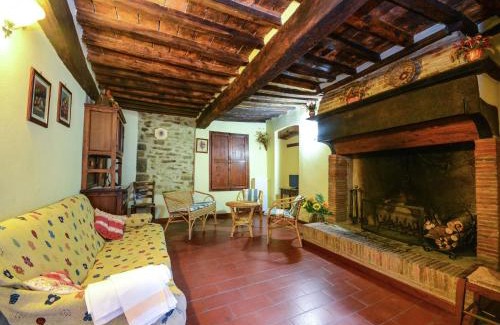 Bivio Lugnano House | Holiday Home Monte Santa Maria Pool Retreat