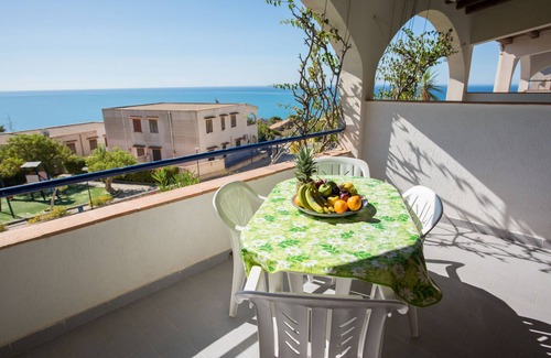 Sciacca Apartment | Holiday home in Sciacca Mare Tennis Soccer field, barbecue, wifi, kitchenette