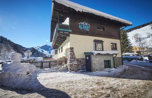 Saalbach-Hinterglemm House | Holiday Lodge Fabian