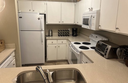 Crescent Beach House | Holiday Oasis -5 minutes to Beach and boat ramp; pets welcome