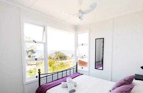 Dawesville Cottage | Holiday on the water