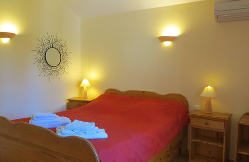 Saumane-de-Vaucluse Cottage | Holiday rentals in countryside in the heart of Provence, very nice, very quiet