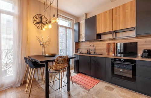 Le Chapitre Apartment | Holiday rental, family flat for 7 people with balcony and Wi-Fi