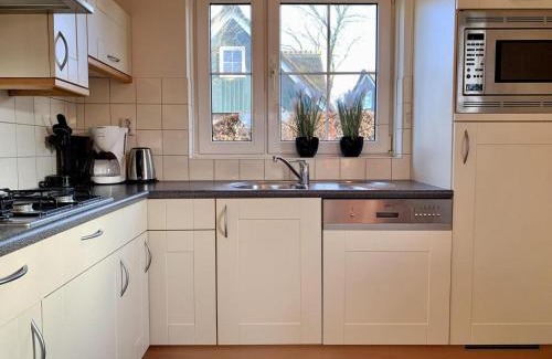 Sint Maartensvlotbrug House | Holiday retreat, near forest