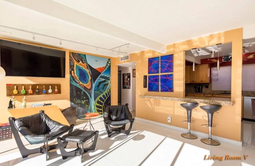 Racquet Club Estates Condo | Holiday Special. Dec 1 thru Dec 31 $95. per night