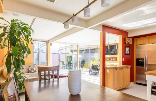 Racquet Club Estates Condo | Holiday Special. Dec 1 thru Dec 31 $95. per night