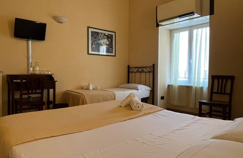 San Lorenzo House | Holiday suite Rome