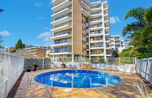 Port Macquarie Apartment | Holiday unit in town with pool and ocean views