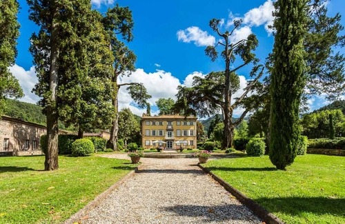 Vorno Villa | holiday vacation large luxury villa rental italy, tuscany, near lucca, pool, view, wi-fi, air conditioning, chef service