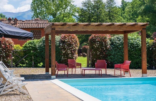Reggello House | Holiday villa 'Casa Rossa' with private pool