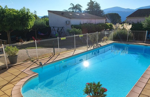 Vallon-Pont-d'Arc Cottage | Holiday village in the heart of Vallon Pont d'Arc