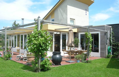 Koudum Villa | Holiday villa on the water of the Frisian Lakes