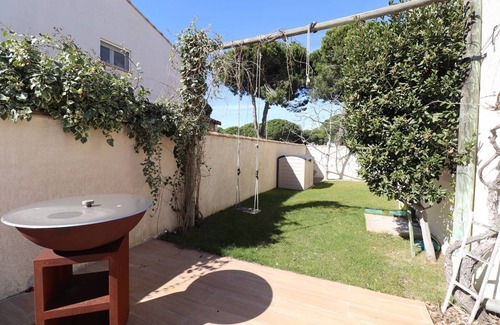 Le Grau-Du-Roi House | Holiday villa Port Camargue swimming pool wifi air conditioning