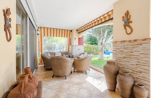 Los Cristianos Villa | Holiday Villa 'Private Pool Los Cristianos' with Mountain View, Wi-Fi and Air Conditioning