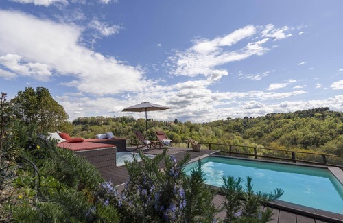 Palaia House | Holiday villa 'Riparossa' with its own pool
