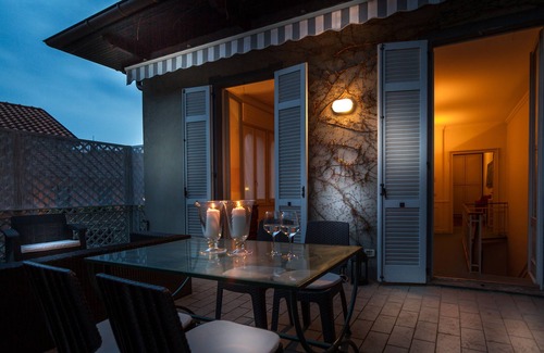 Cernobbio Villa | Holiday villa with large furnished terrace