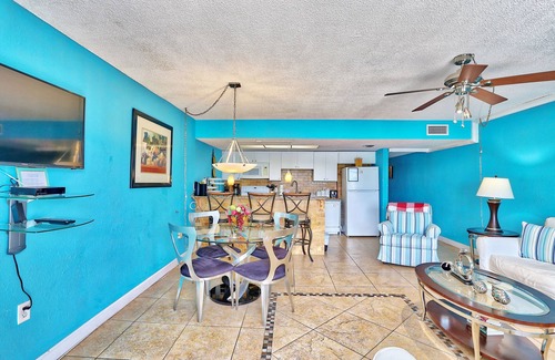 Seminole Condo | Holiday Villas III 109 "Sea You at the Beach"~On the Beach, Pool, Gorgeous!