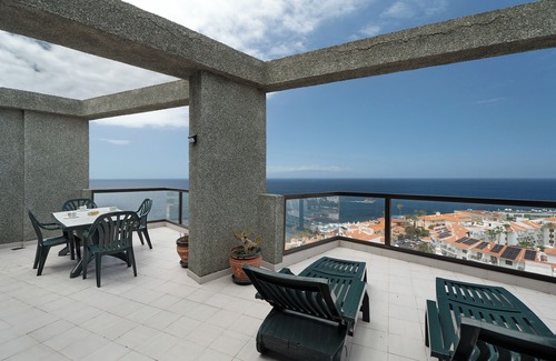 Puerto de Santiago Apartment | Holidays 'Al Mar Los Gigantes' with Private Terrace, Balcony and Wi-Fi