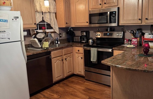 Albrightsville Ski Chalet | Holidays approaching! Come to the Poconos and stay in this cozy & lovely chalet.