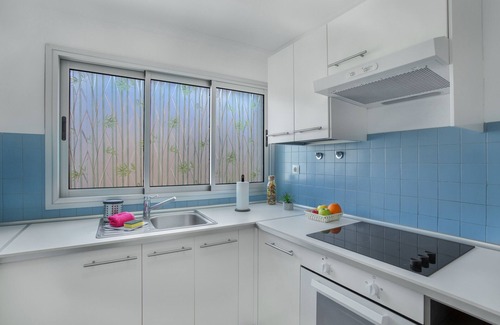 Melenara Apartment | Holidays 'Brisamar' with Balcony, Wi-Fi and Air Conditioning