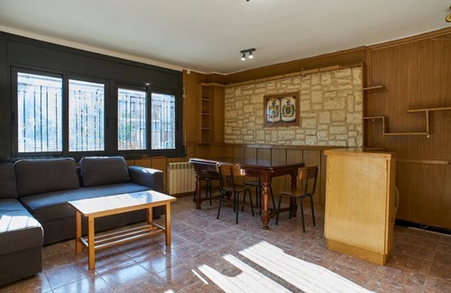Esparraguera House | Holidays Domus Iano