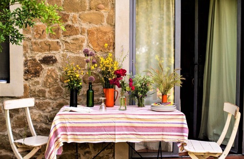 San Polo in Chianti Apartment | Holidays in total relaxation in a property surrounded by greenery with swimming pool