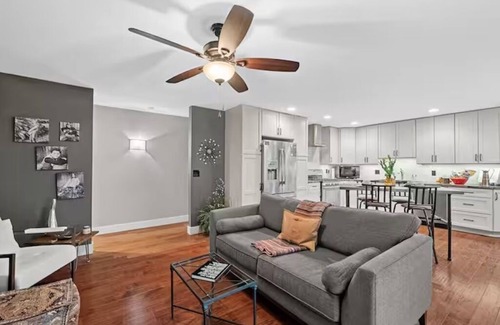 Ballwin House | Holidays in St Louis! Tranquil 2-bedroom house -STL County