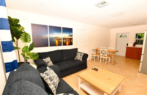 Imperial Point Apartment | Holidays Sale | 20-40% discounts | Pool available | Beach 5min | Grill