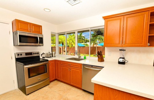 Imperial Point Apartment | Holidays Sale | 20-40% discounts | Pool available | Beach 5min | Grill