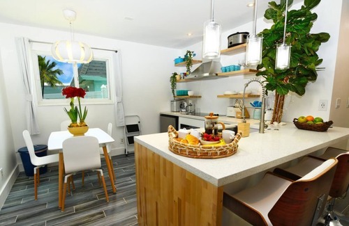 Nautilus Isle House | Holidays Sale | 20-40% discounts |Waterfront Dock | Beach 7min