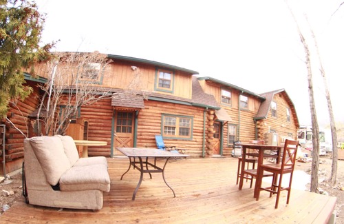 Wrightwood House | Holistic Health Day Spa and Lodging. Pampering in the Big Pines of Wrightwood,CA