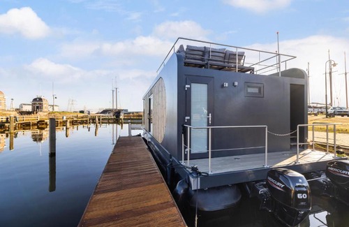 Lemmer Boat Rental | Holland Houseboat Lemmer
