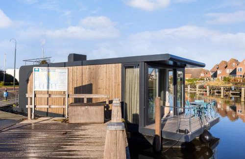 Lemmer Boat Rental | Holland Houseboat Lemmer