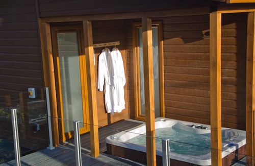 Acomb Apartment | Hollicarrs - Honeycomb Lodge