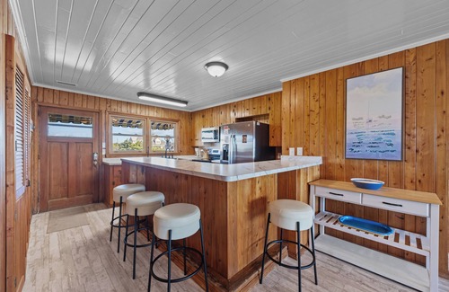 Topsail Beach House | Holliday Haven #200 - Oceanfront Escape in Topsail Beach, Sleeps 9!