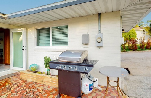 Lakeland House | Hollingsworth Place | House in Lakeland near Lake Hollingsworth with a yard