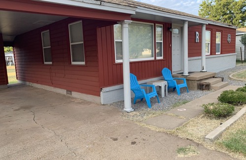 Hollis House | Hollis Hideout Guest House
