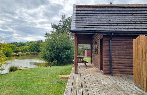 Fitling House | Holly 8 Hot Tub