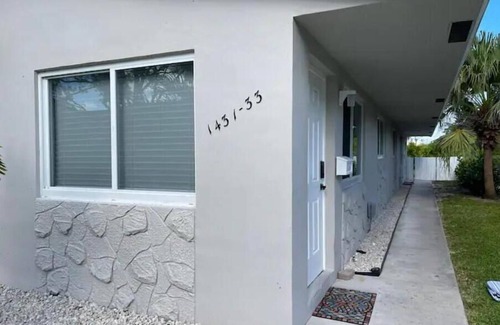 Hollywood Lakes Condo | Holly-Blue SEA - Beach Getaway