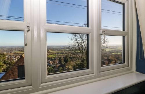 Malvern Cottage | HOLLY COTTAGE, pet friendly, with open fire in Great Malvern